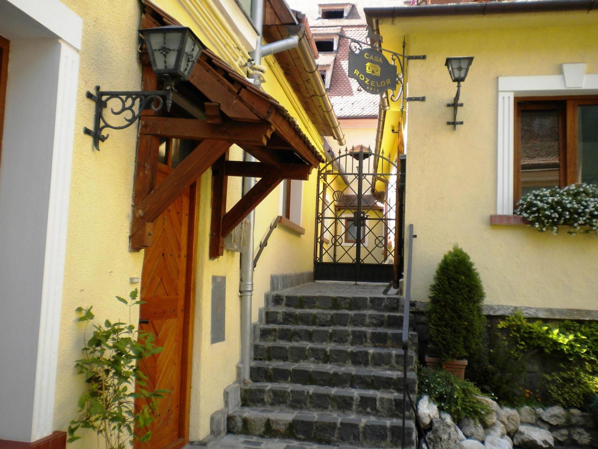 Casa Rozelor Hotel Brasov Exterior photo